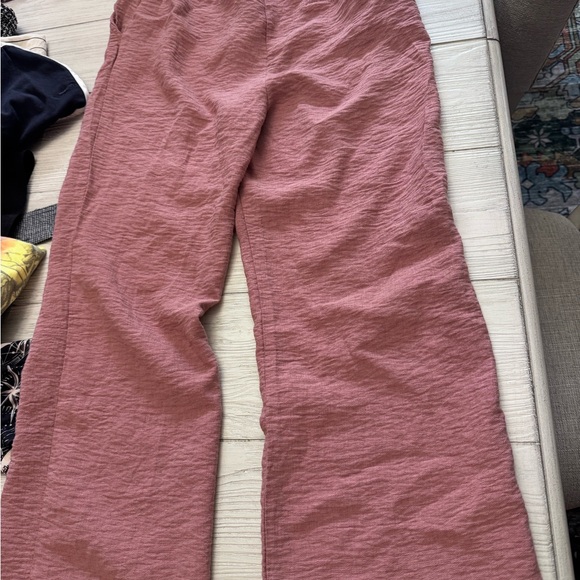 Pink Wide-Leg Textured Pants - Picture 3 of 3